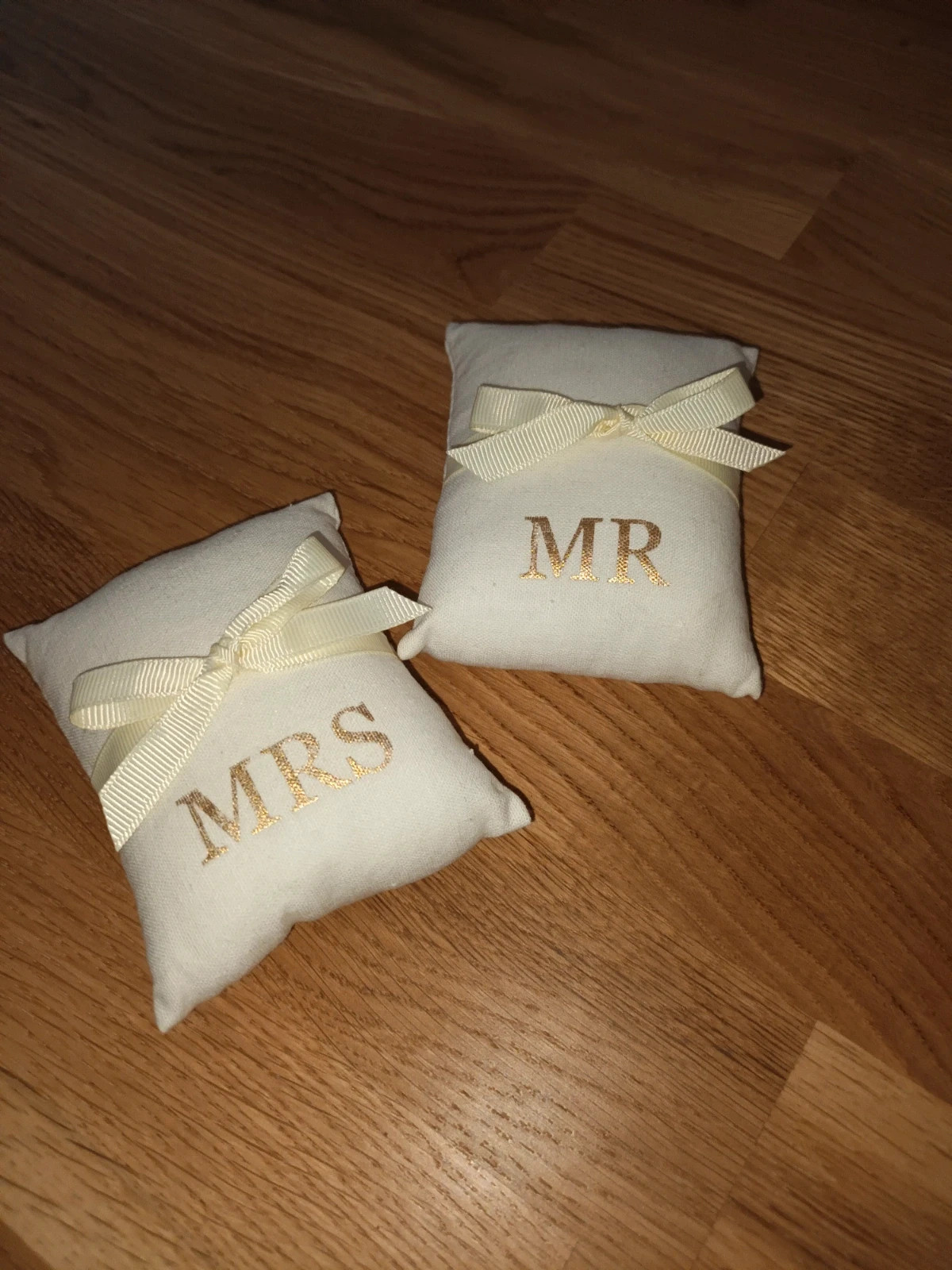 Mr  Mrs ringkuddar!