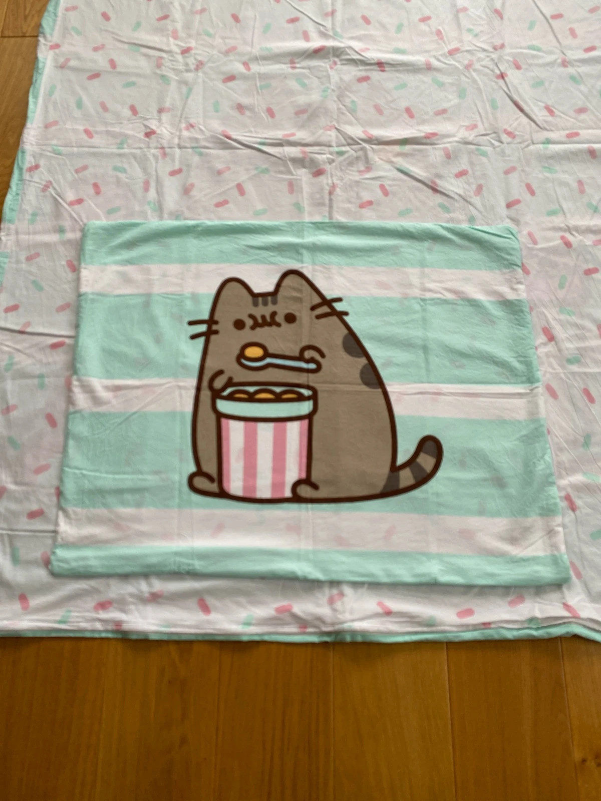 pusheen poszewka na kołdrę i poduszkę