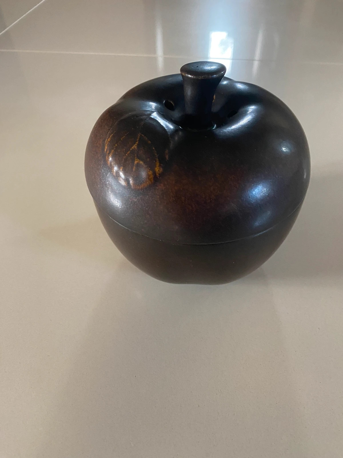 Friesland Germany piękny ceramiczny ozdobny pojemnik szkatułka puzderko jabłko