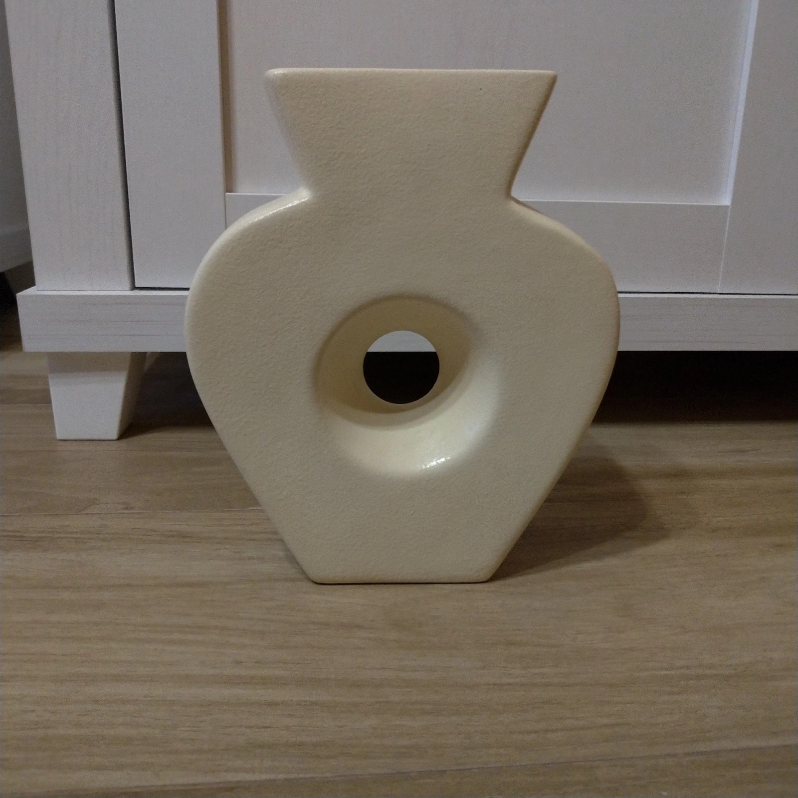 Wazon ceramiczny kremowy 22cm