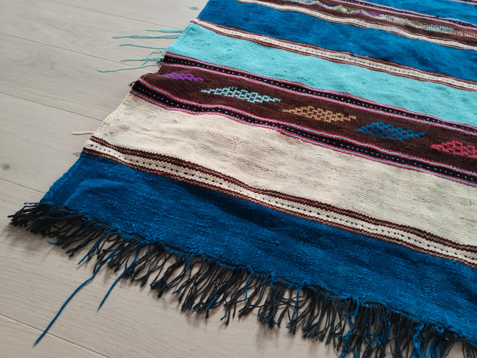 Dywan Marokański ręcznie tkany niepowtarzalny

Boho