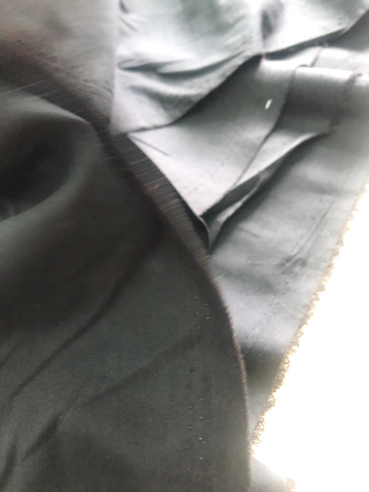 Kupon 3 m czarnej tkaniny koszulowej oszer 150cm
