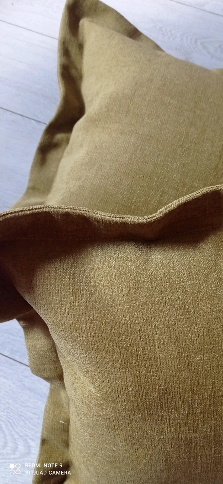 Poszewki na poduszki z wysokiej jakości tkaniny w kolorze zielonym