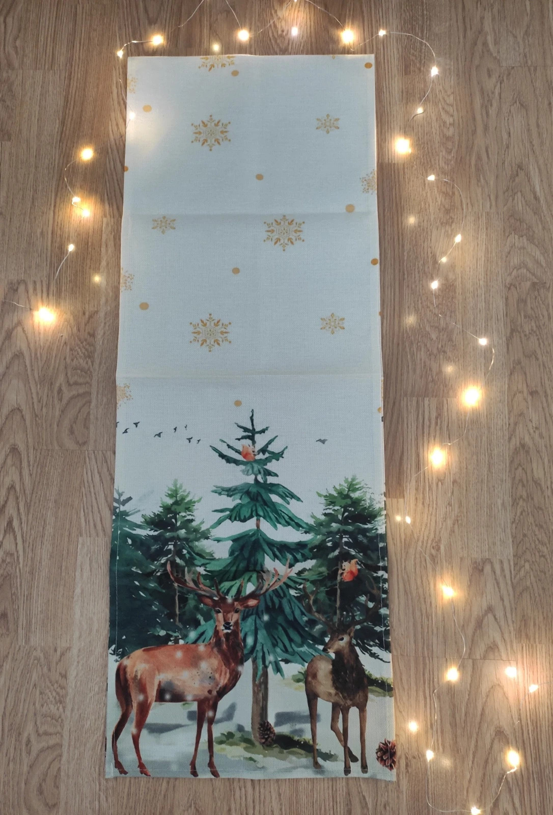 Świąteczny bieżnik na stół obrus renifer las