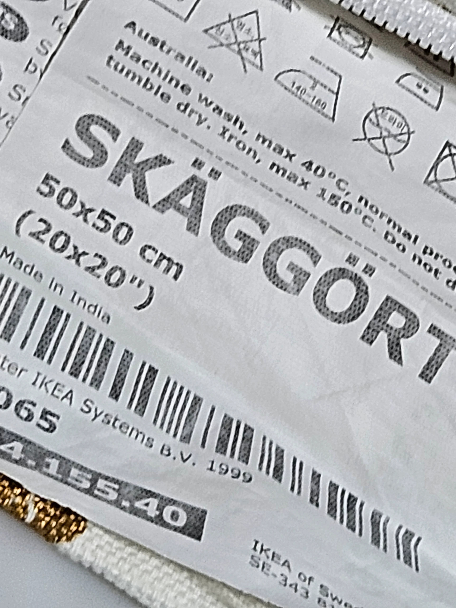 Skaggort poszewka na poduszkę biała złoto Ikea 50 x 50