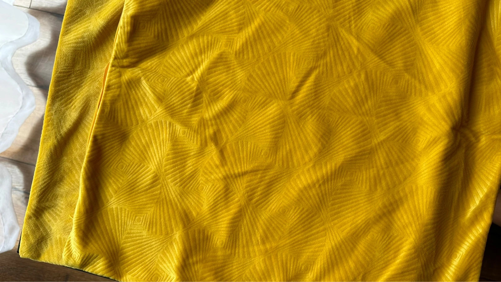 Poszewka dekoracyjna żółta Homla 45x45