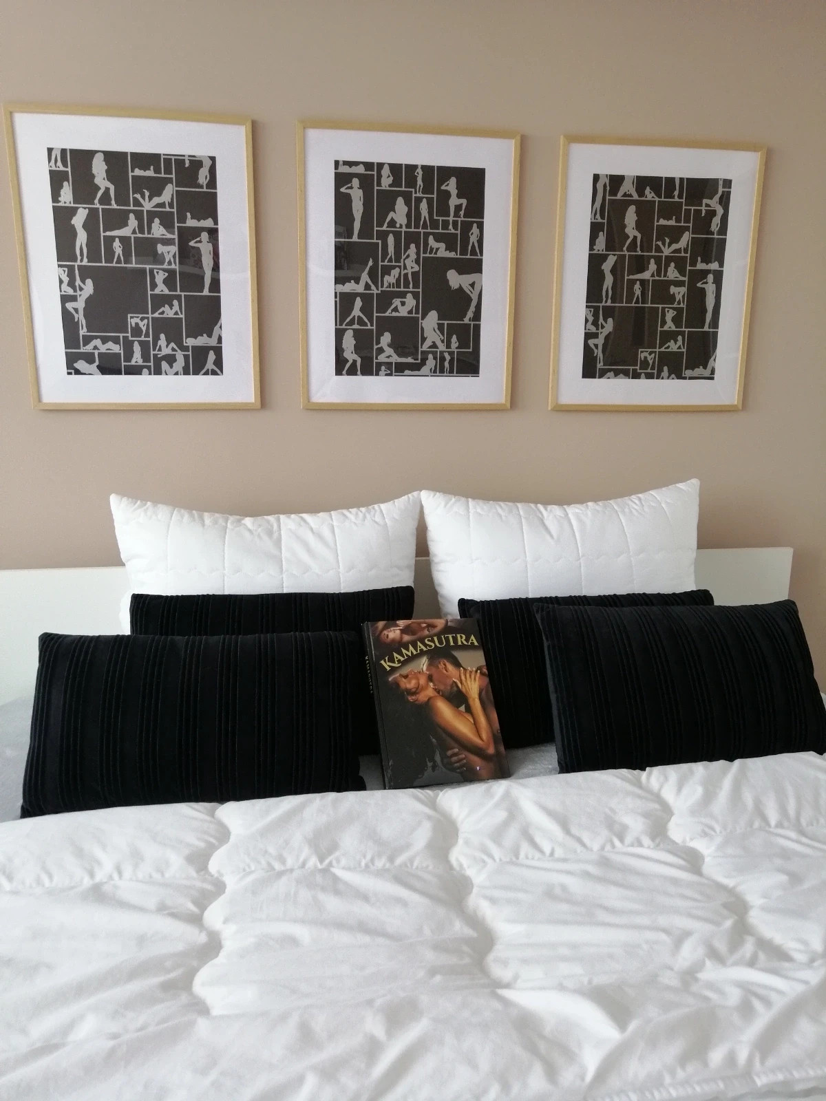Nowe czarne piękne poduszki dekoracyjne love aksamitne home