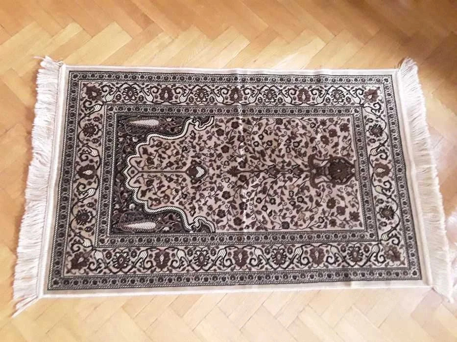 Dywanik modlitewny turecki aksamit kilim 110x68 cm  frędzle  idealny