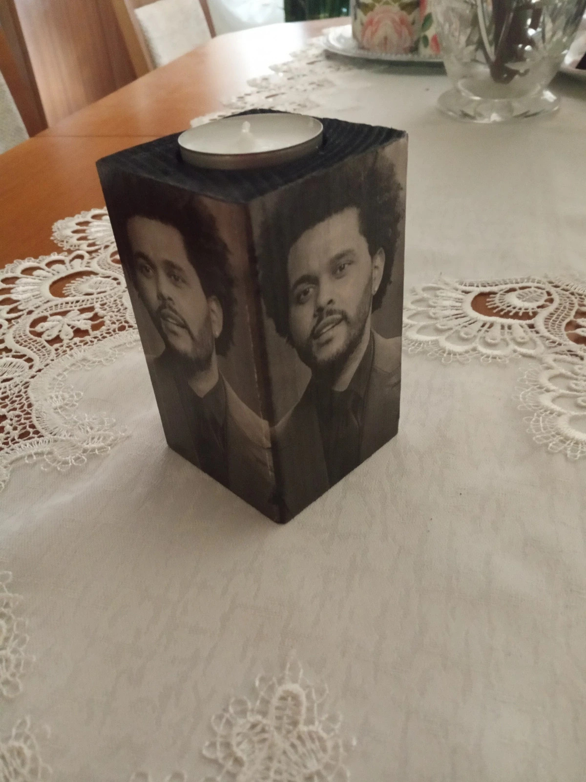 The Weeknd świecznik drewniany