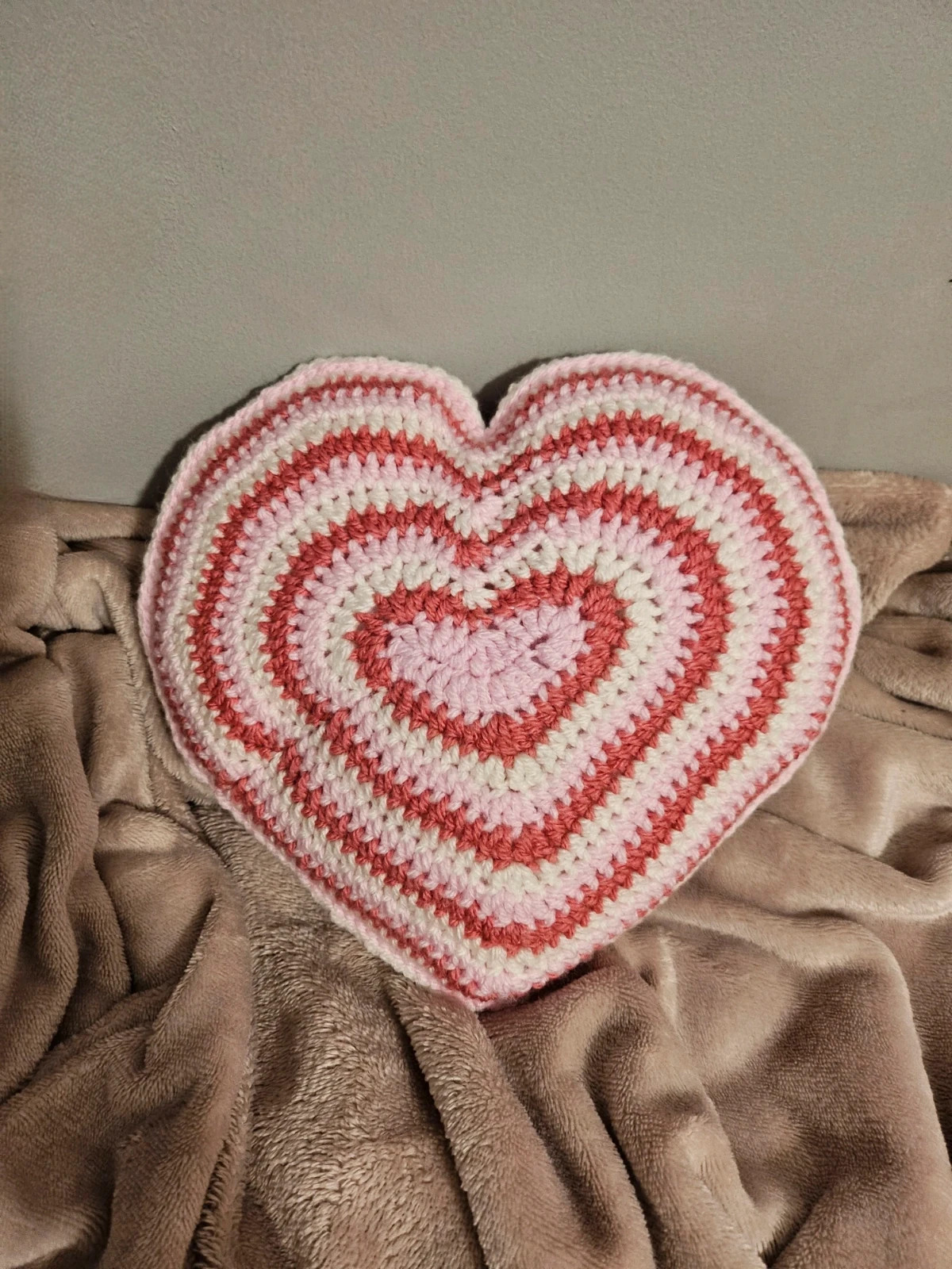 poduszka serce crochet