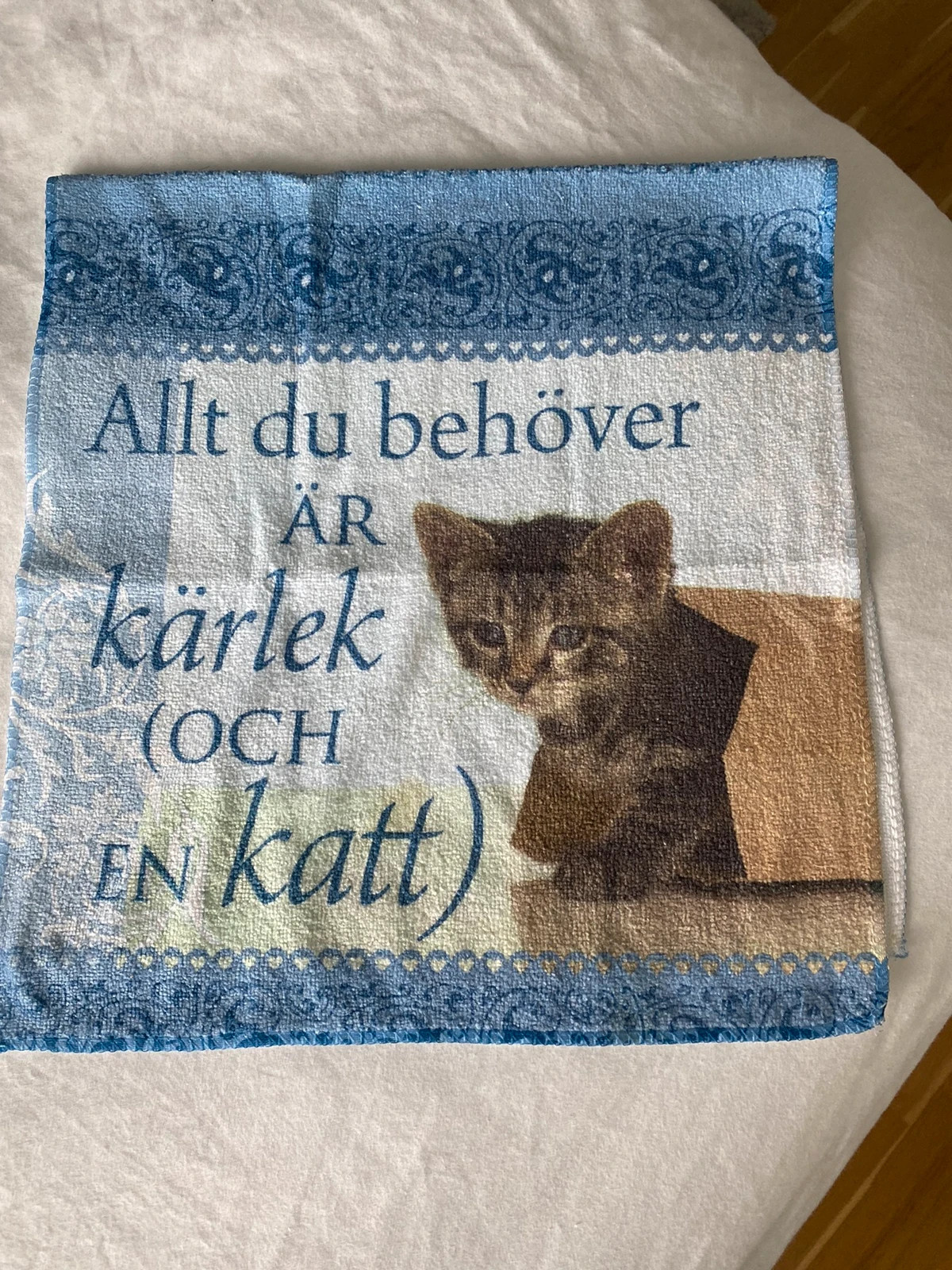 Kökstrasa med katt