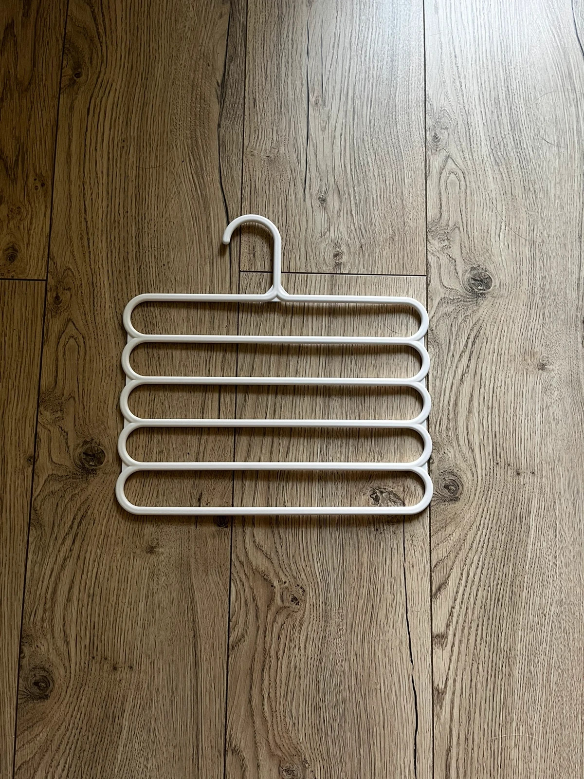 Piętrowy wieszak na 5 rzeczy / Floor rack for 5 things