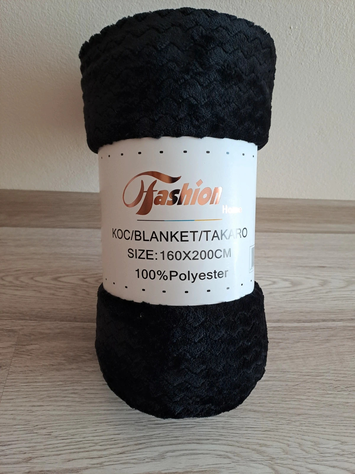 Kocyk 160x200 nowy bez metki  poliester  czarny