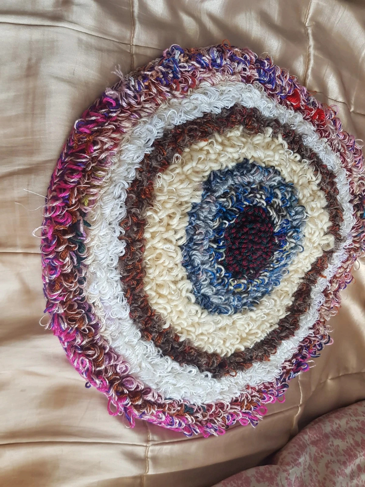 Dywanik okrągły ręcznie robiony nowy  handmade