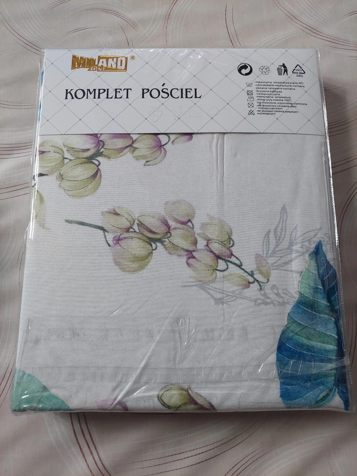 Komplet pościeli 160x200 z prześcieradłem