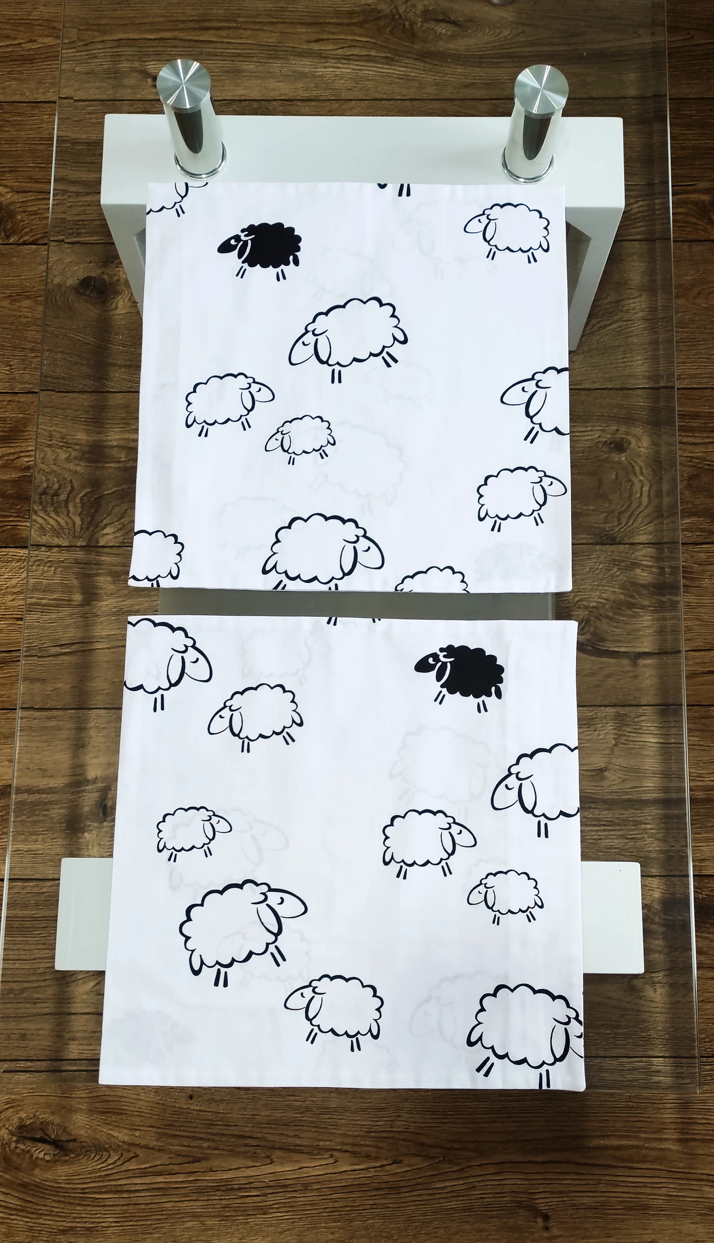 Poszewki na poduszki owieczki białe czarne owce