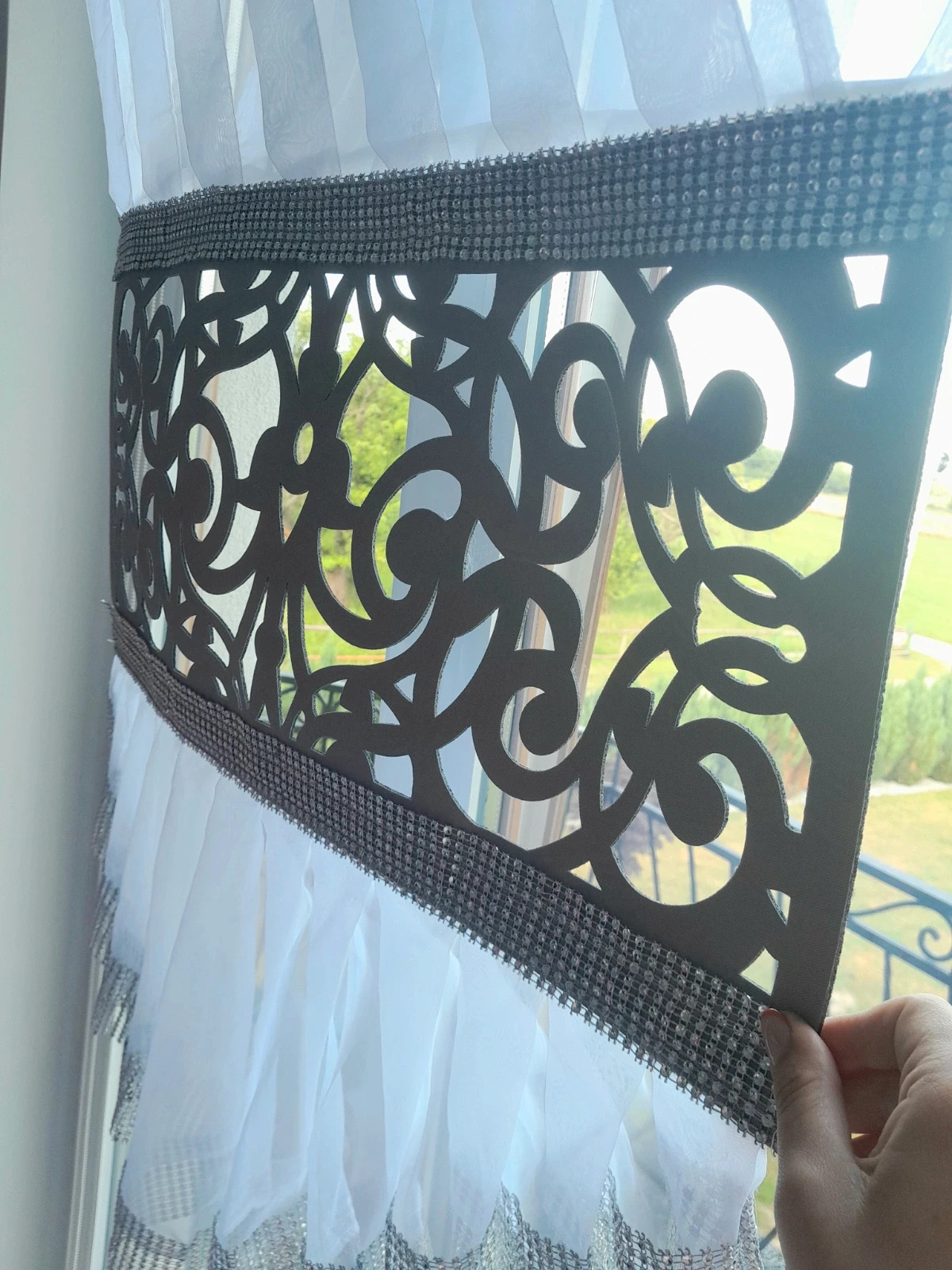 Firana panel deloracyjny V woal zakładki 120x150 cyrkonie biała szara
