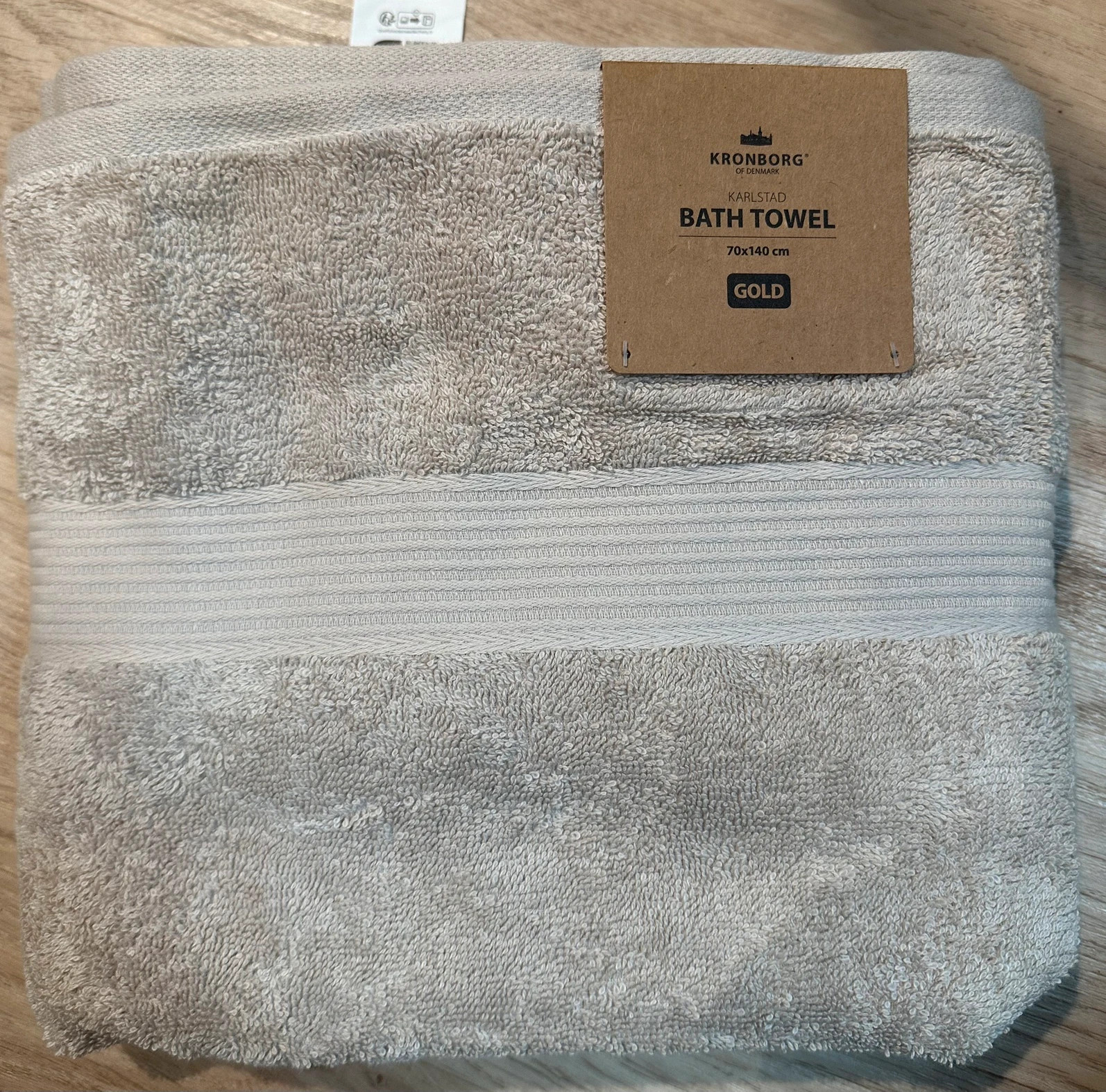 Nowe ręczniki kąpielowe beżowe 70x140 cm Jysk