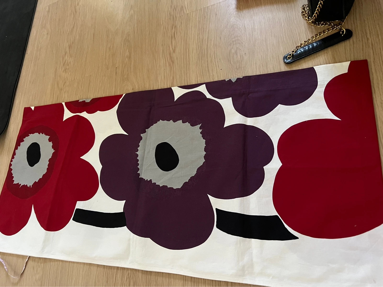 Marimekko yläverho ja tyynyöiina kangat