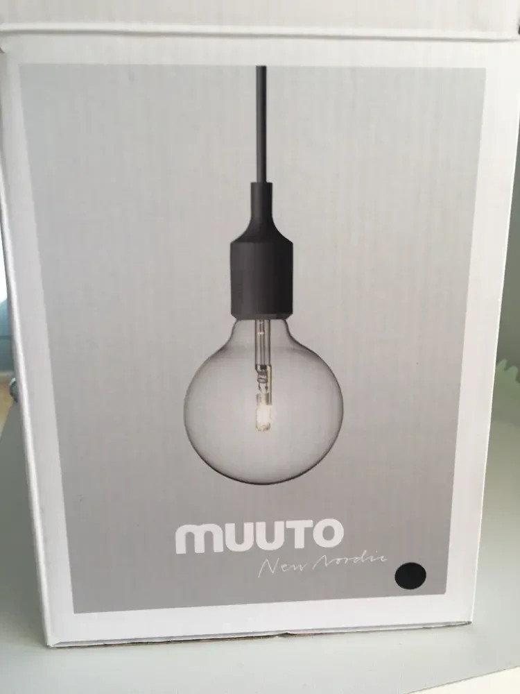 Muuto Loftslampe