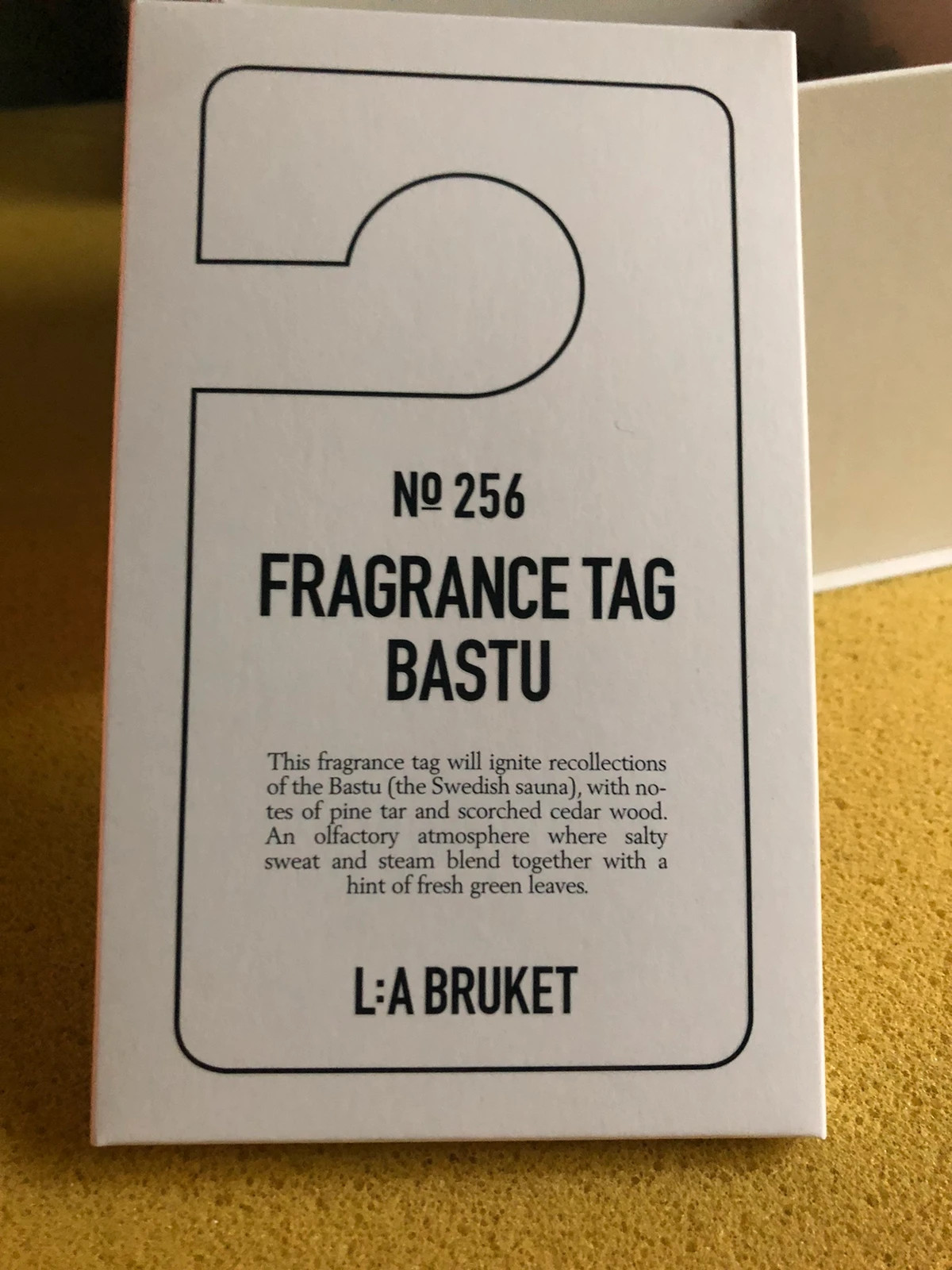 L:A Bruket fragance tag no 256