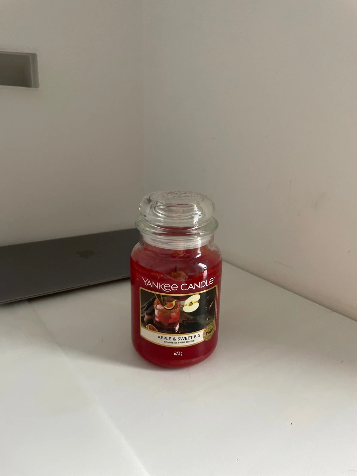 Raz zapalona świeczka YANKEE  candle apple   sweet fig 623 g