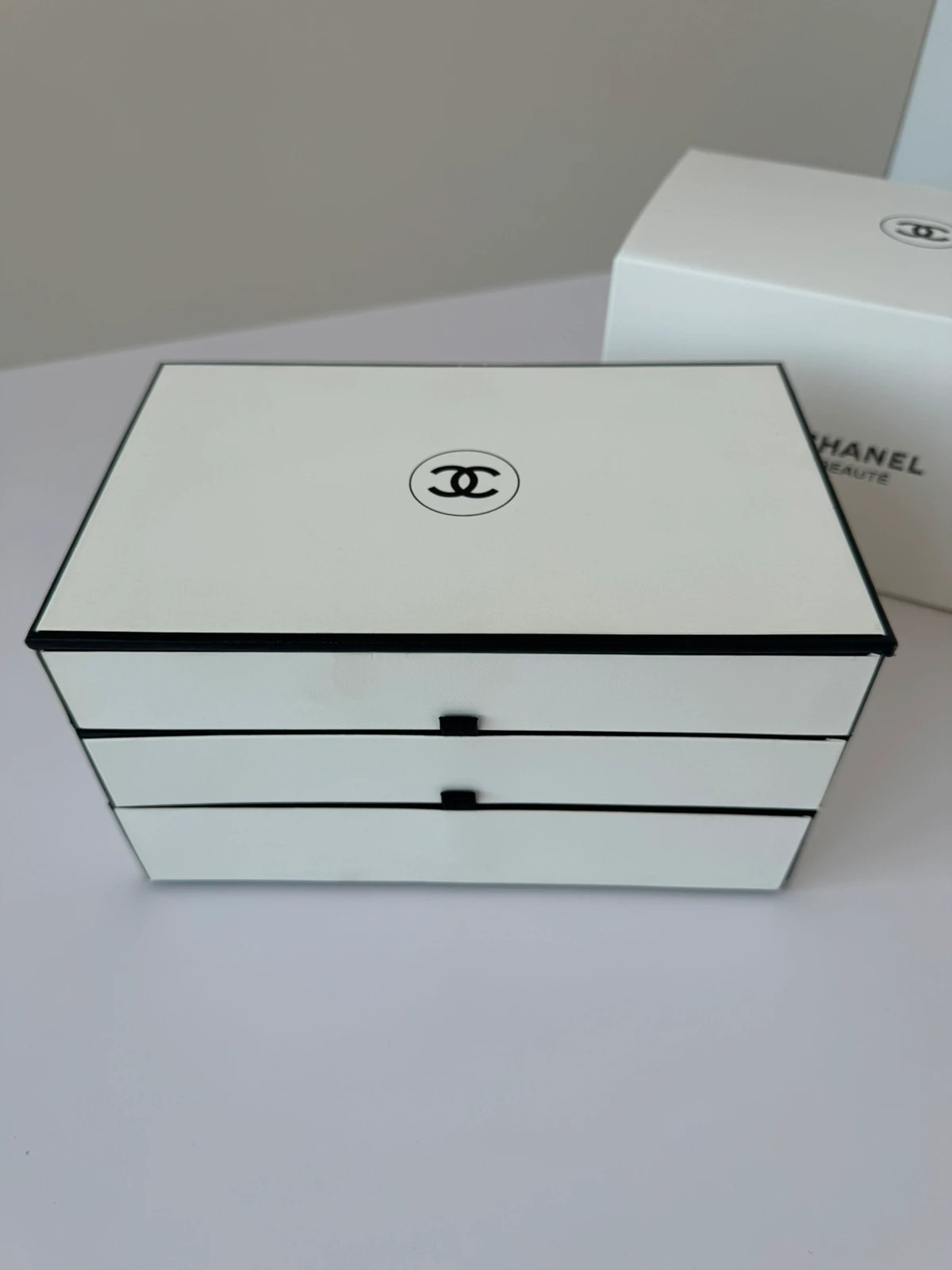 Szkatułka Box CHANEL biżuteria charms