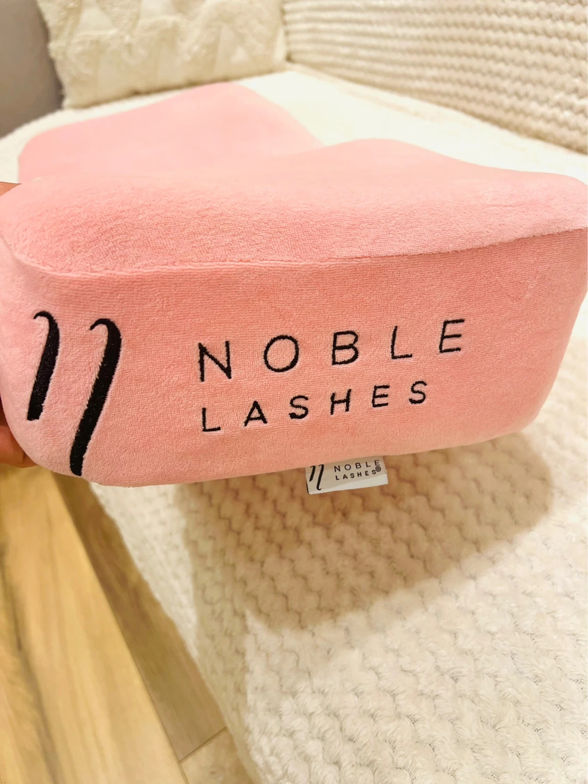 Poduszka do stylizacji rzęs Noble Lashes różowa