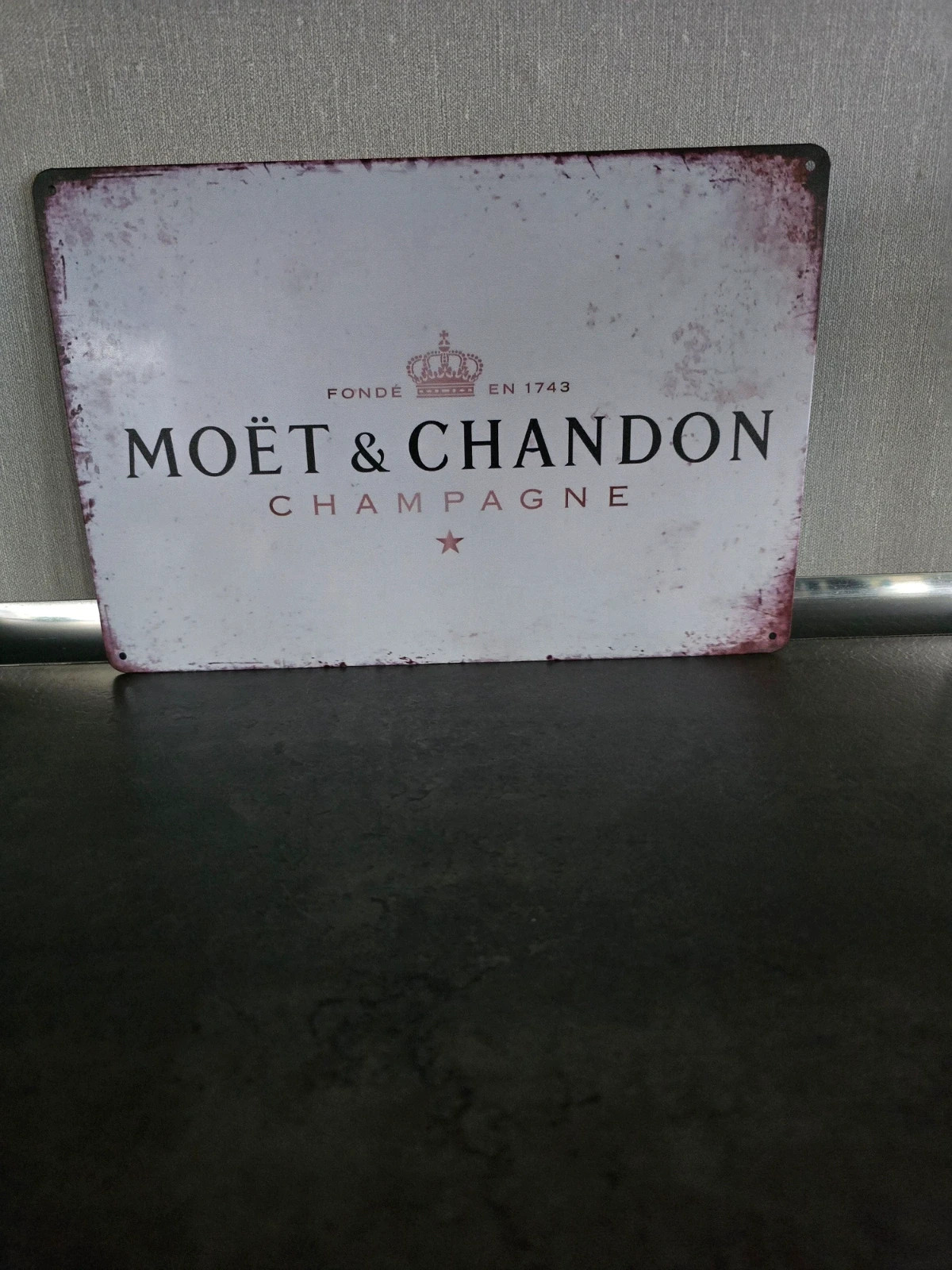 Metallplåtskylt Moet  Chandon