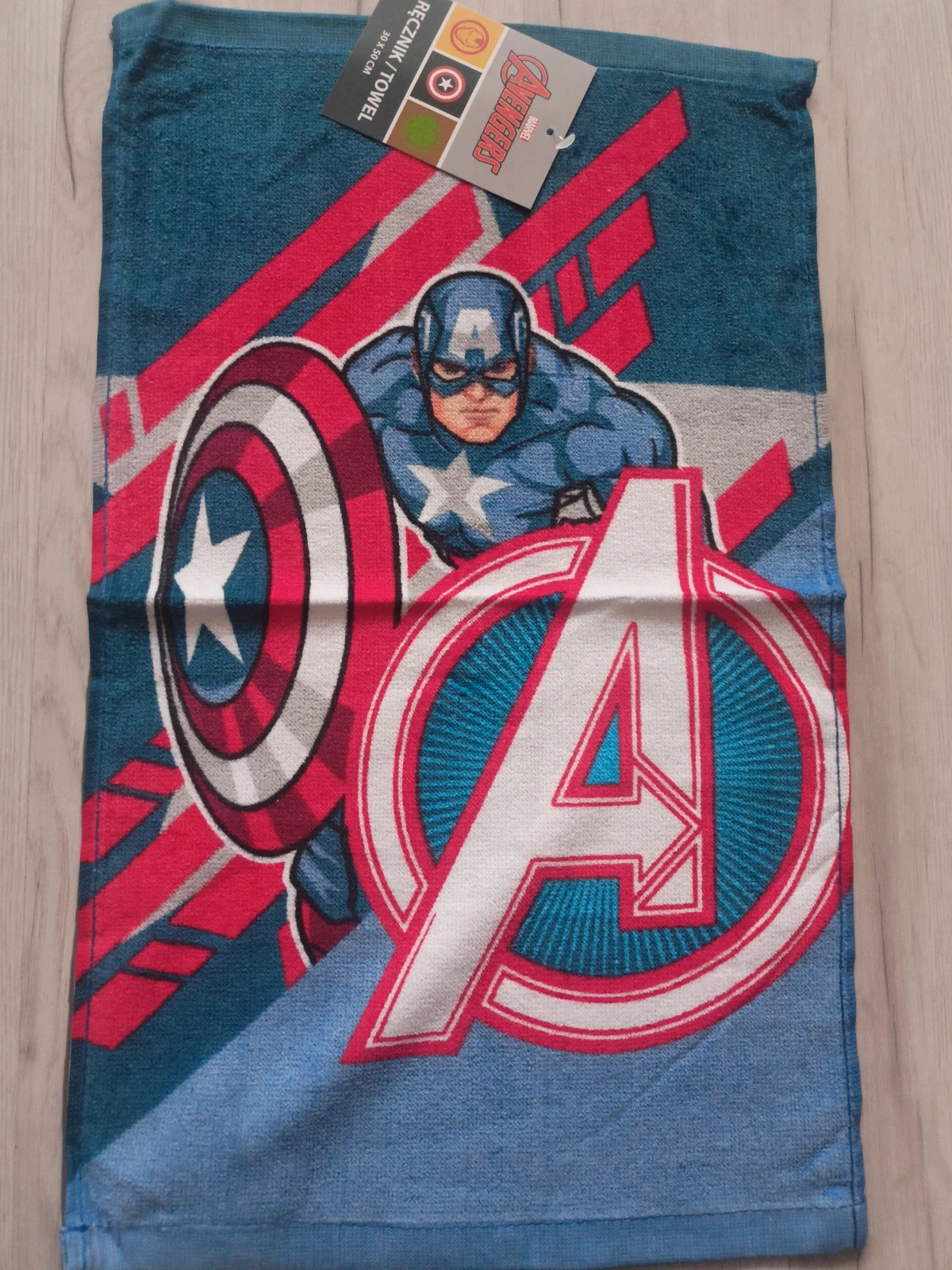 Ręcznik 30x50 Avengers idealny do przedszkola