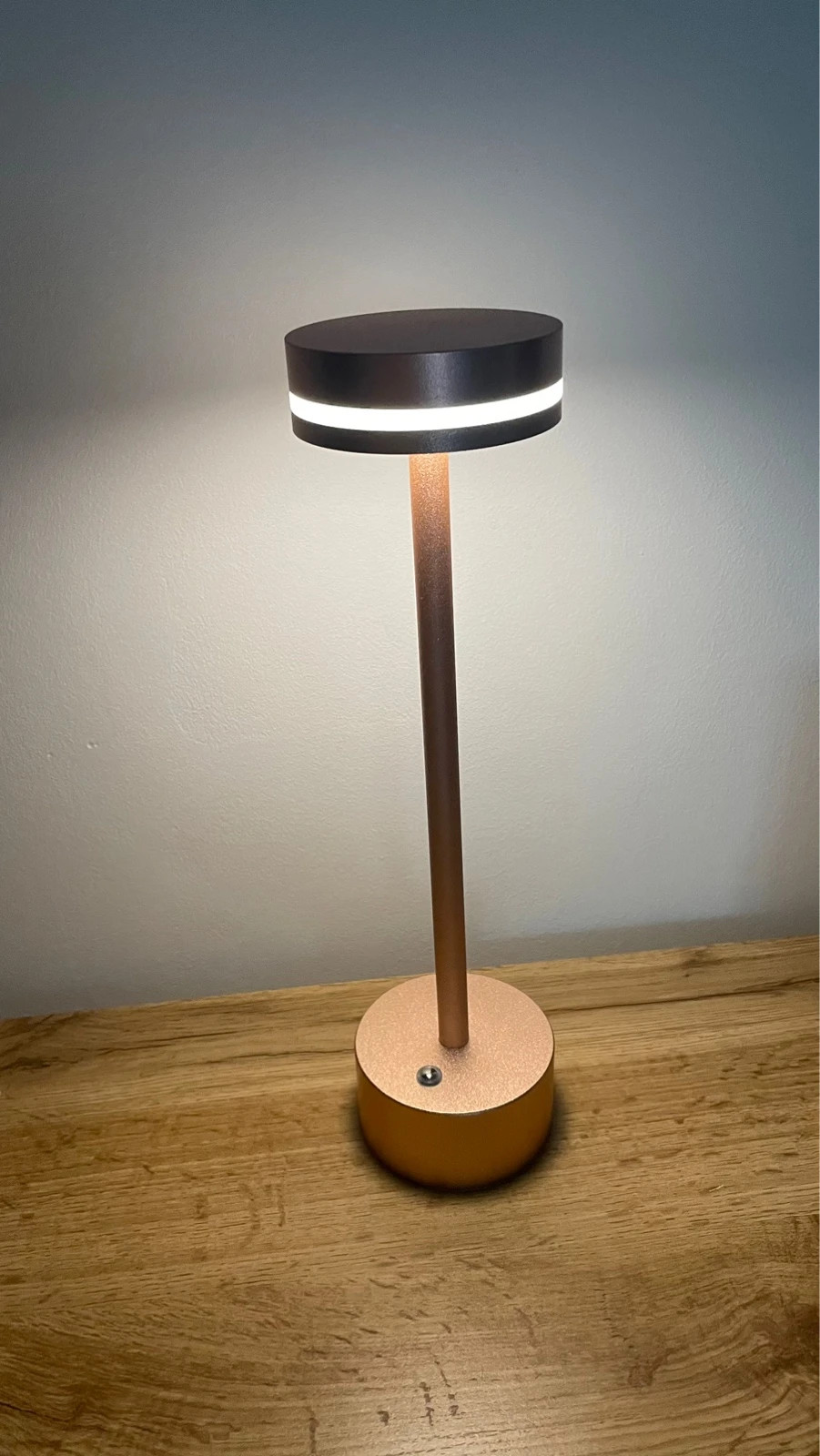 Lampka nocna LED