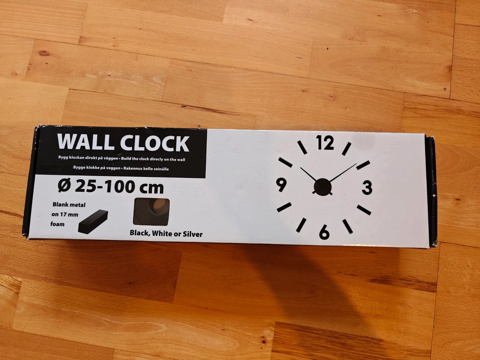 Wall clock - vägg klocka