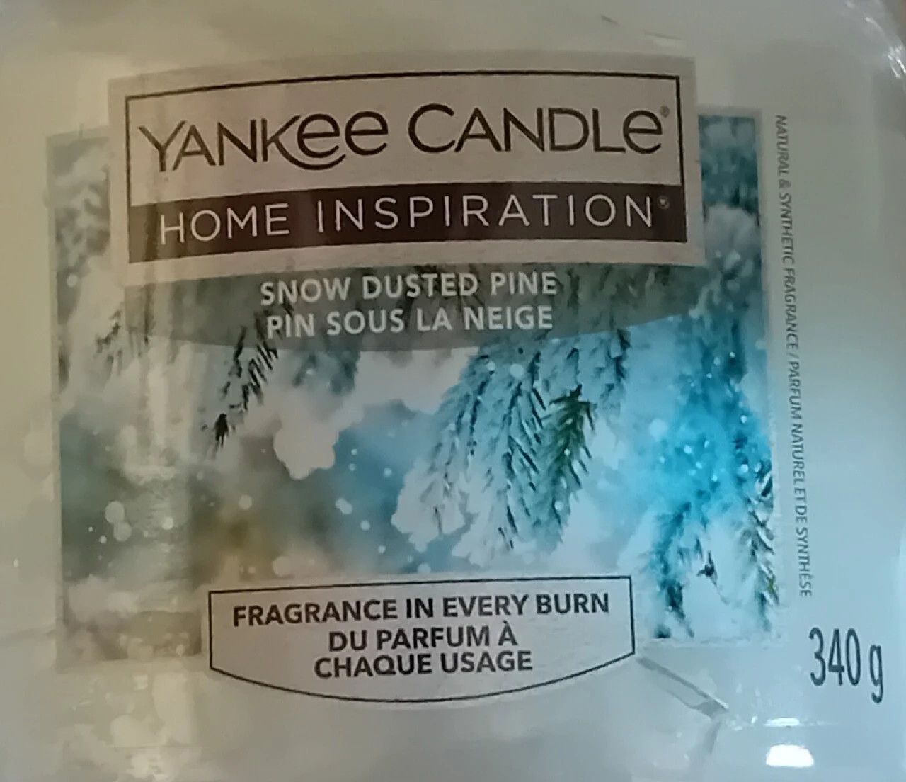 Yankee Candle - wosk z świecy średniej Snow Dusted Pine 340g (bez sloika)