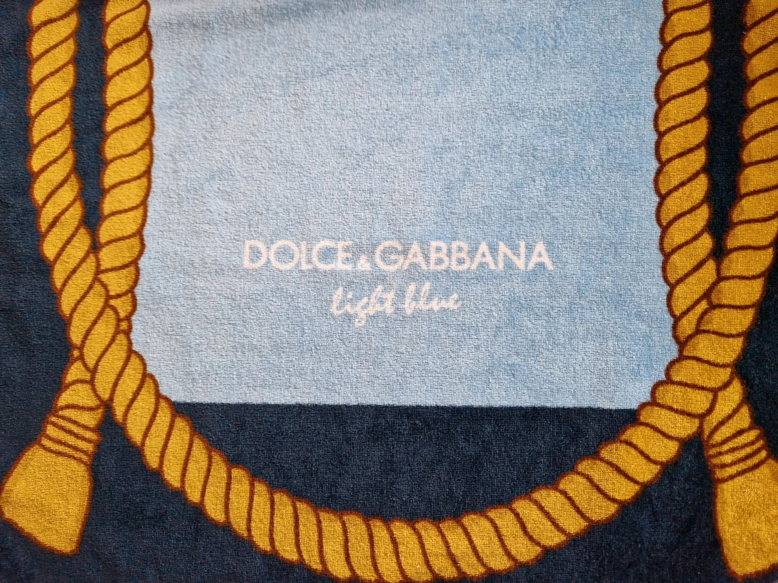 Dolce  Gabbana uusi pyyhe