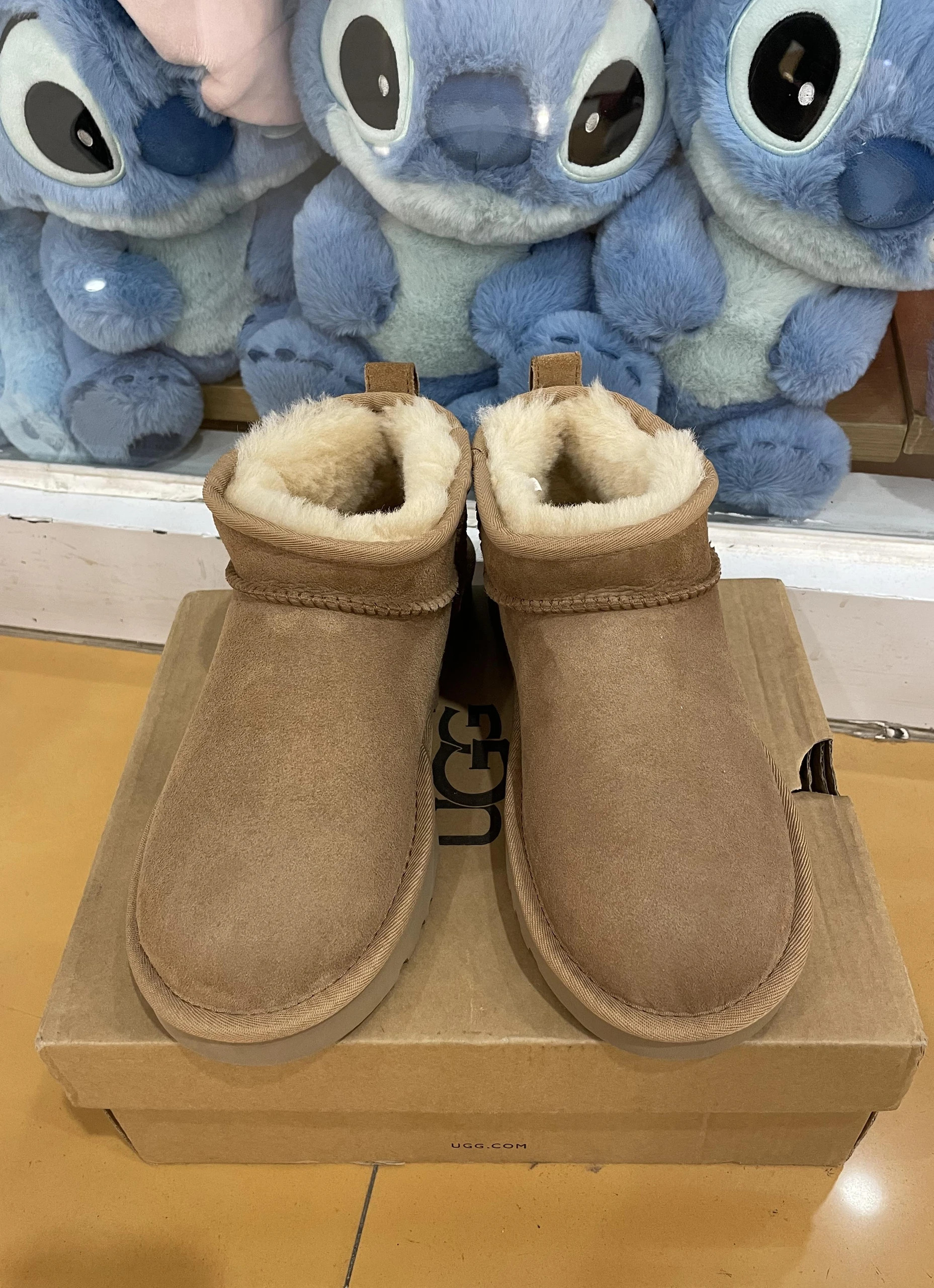 UGG Classic Ultra Boot Marron Mini Platform  37