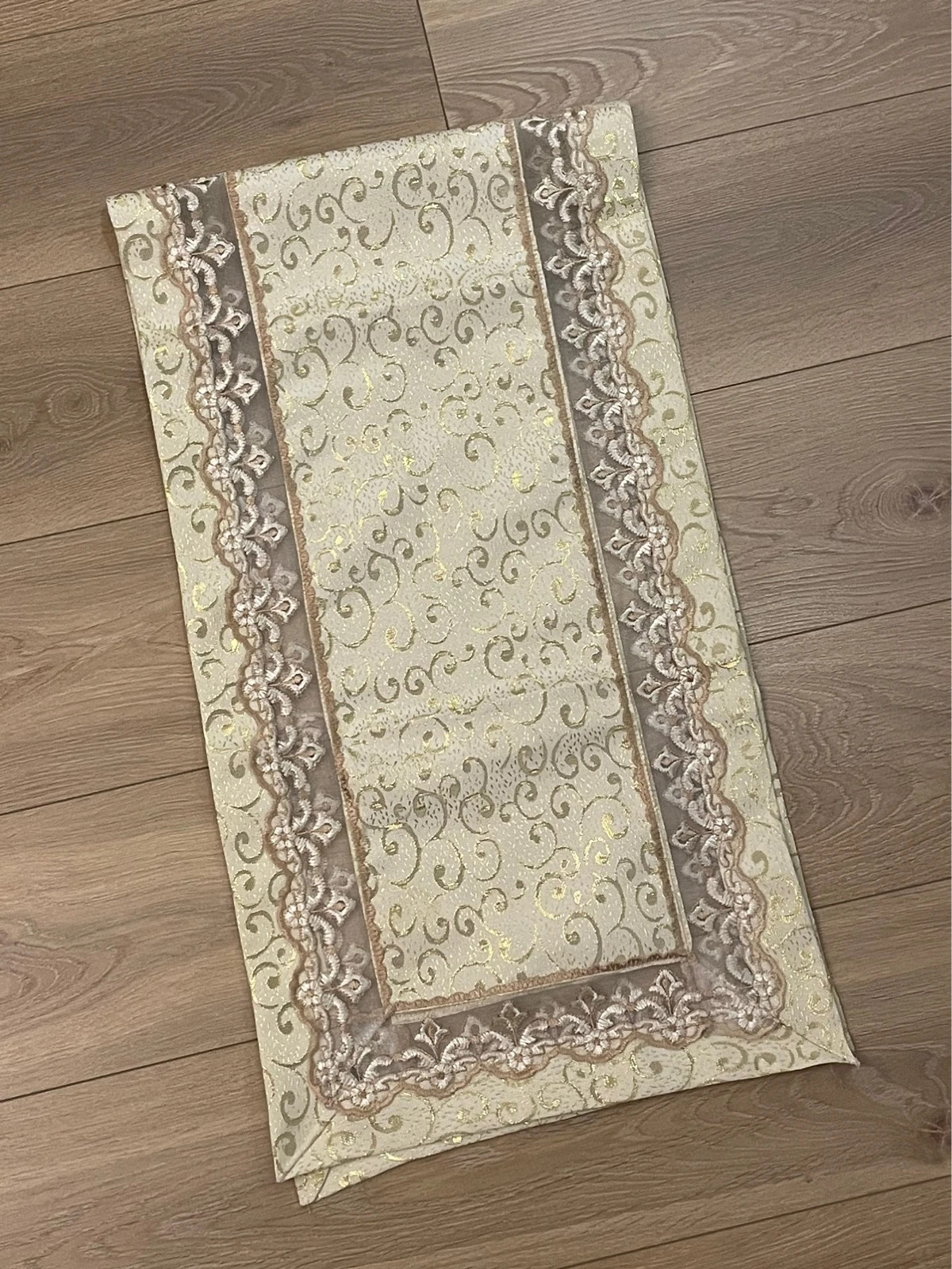 Elegancki bieżnik OBRUS ozdobna nakładka na stół 145x40 cm