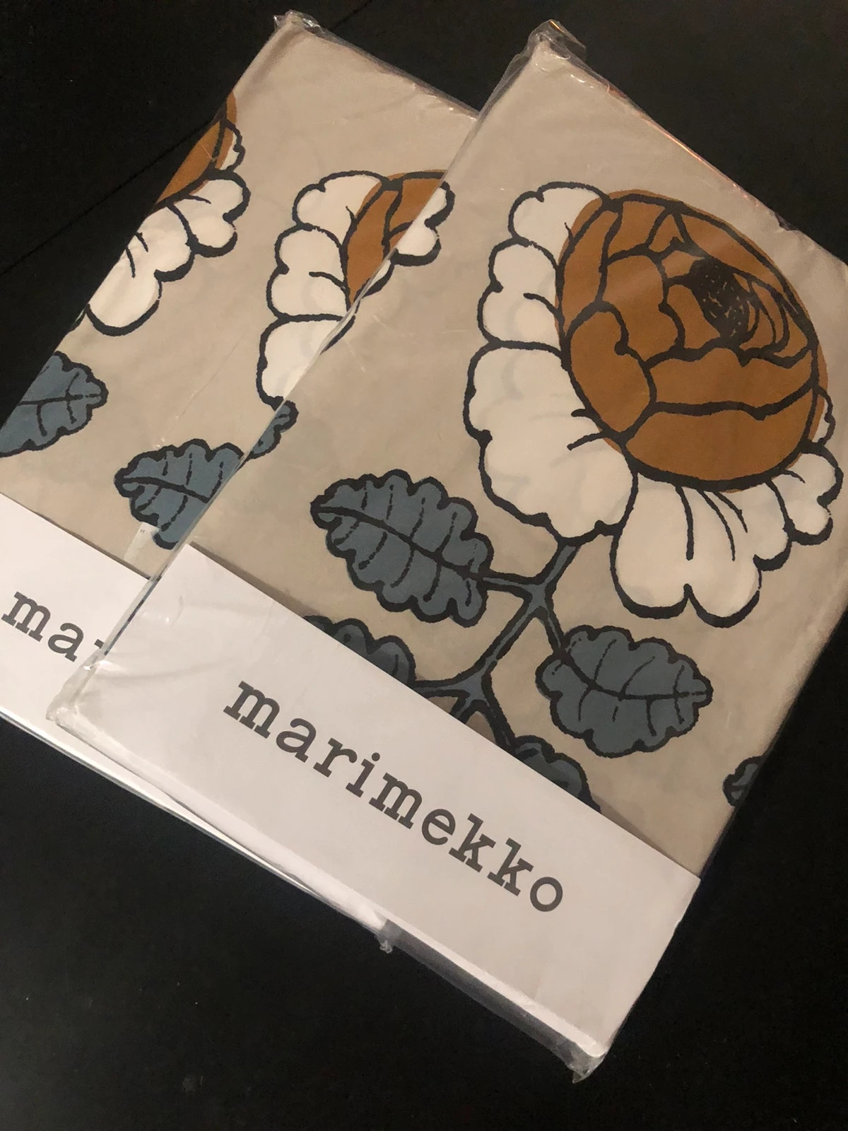 Marimekko Maalaisruusu -lakanat