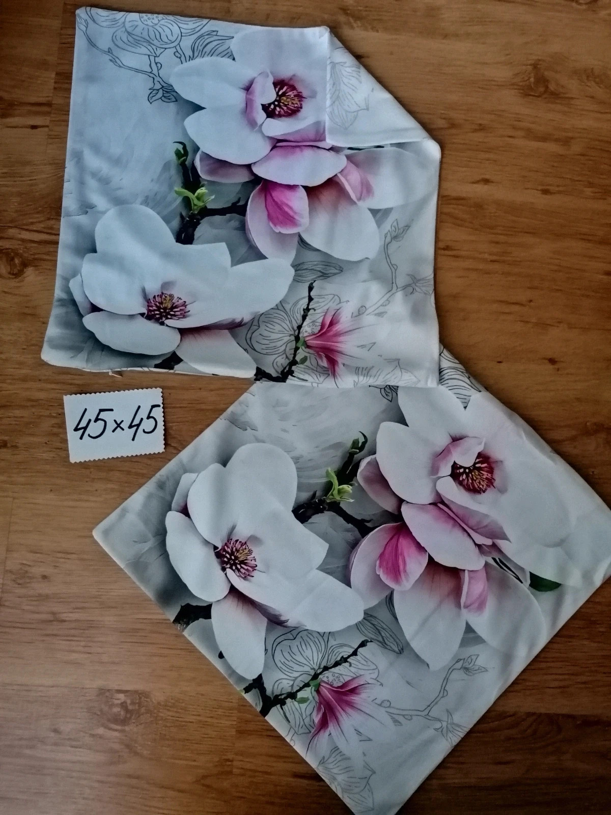 2 Poszewki dekoracyjne welur 45x45 Magnolia