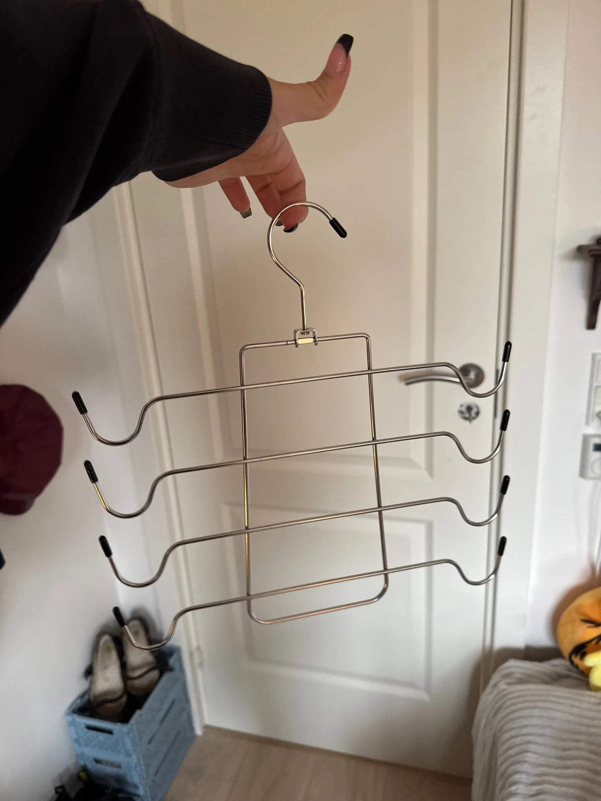 Smart clothes hangers