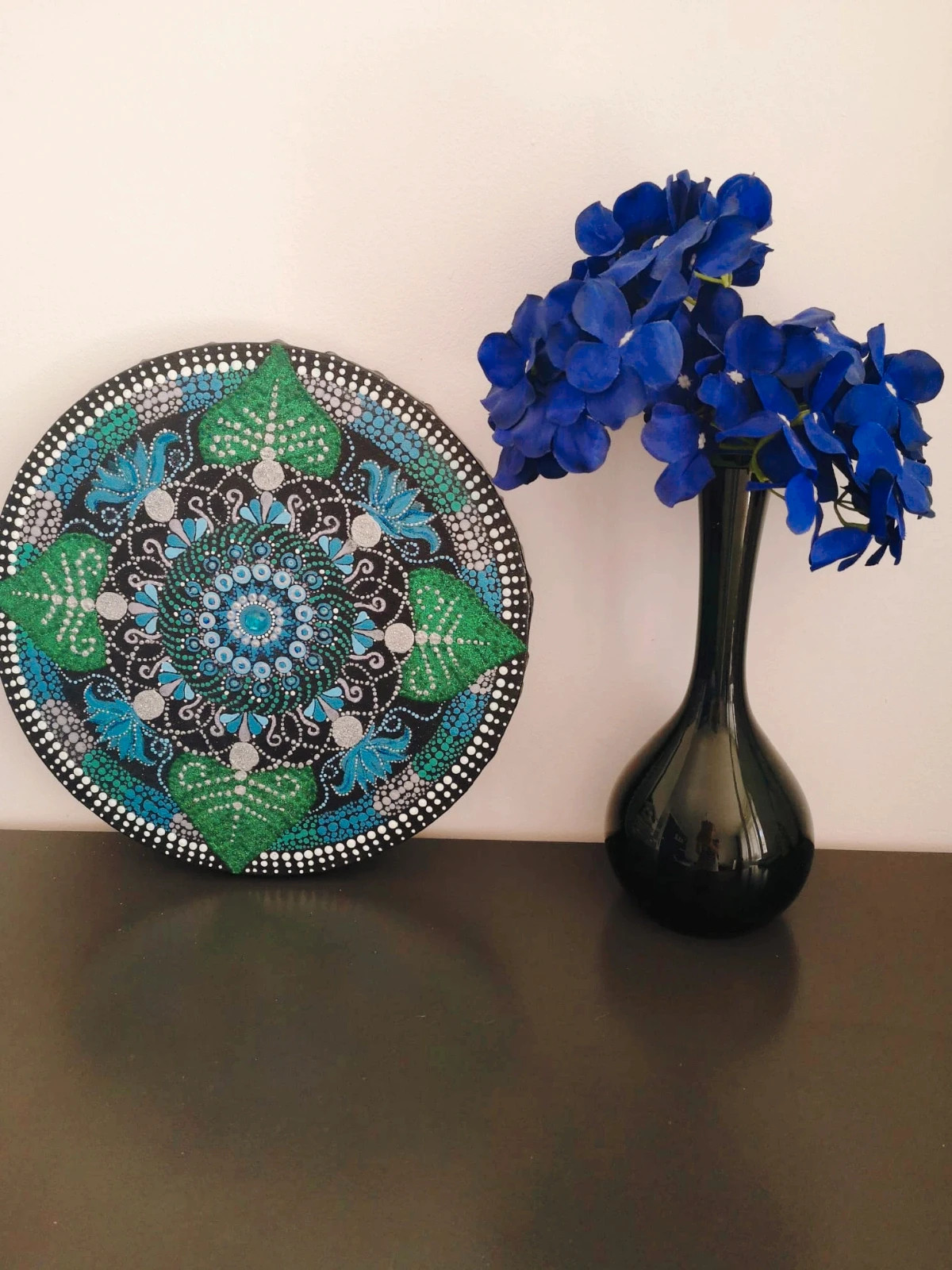 Mandala 30 cm na czarnym tle