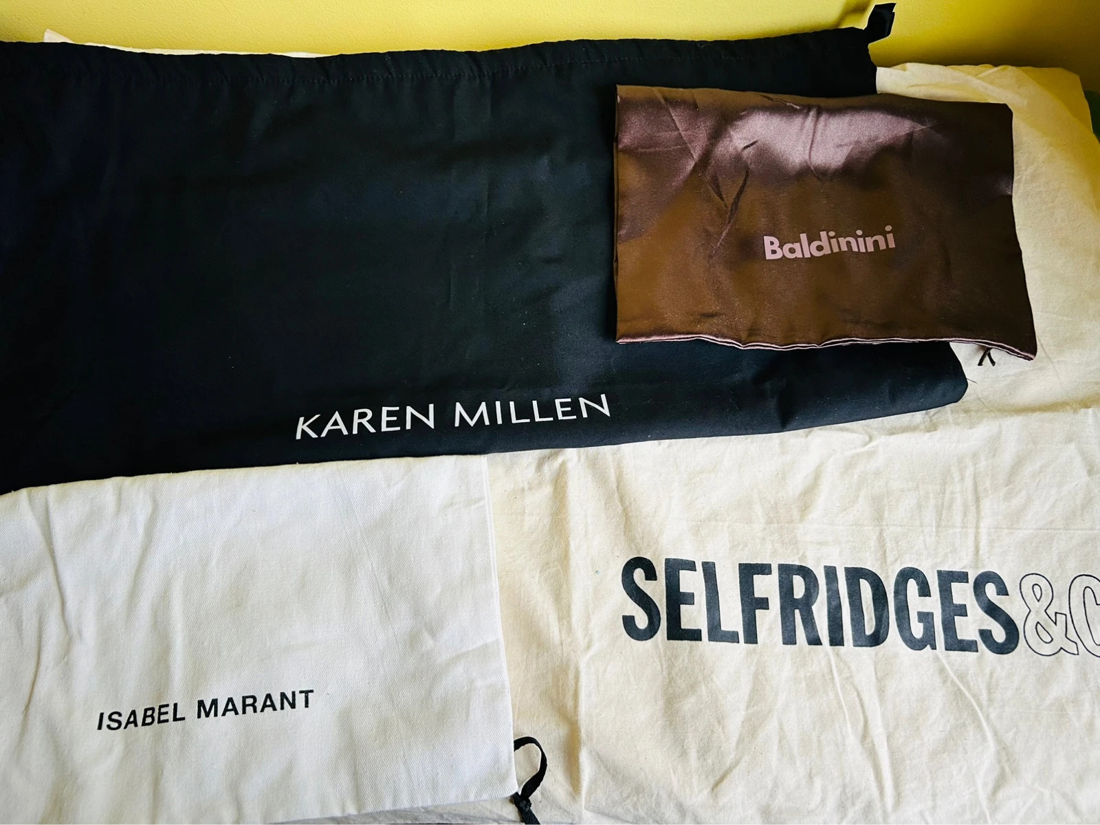 4 Pokrowce Isabel Marant Baldinini Karen Millen + Selfridges