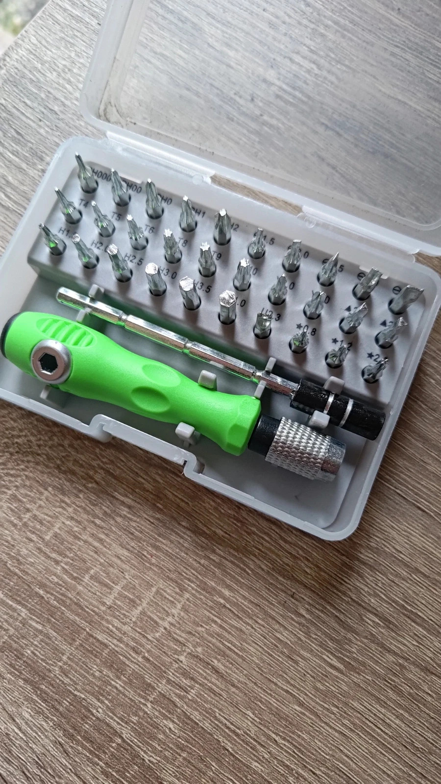 32 IN 1 screwdriver set