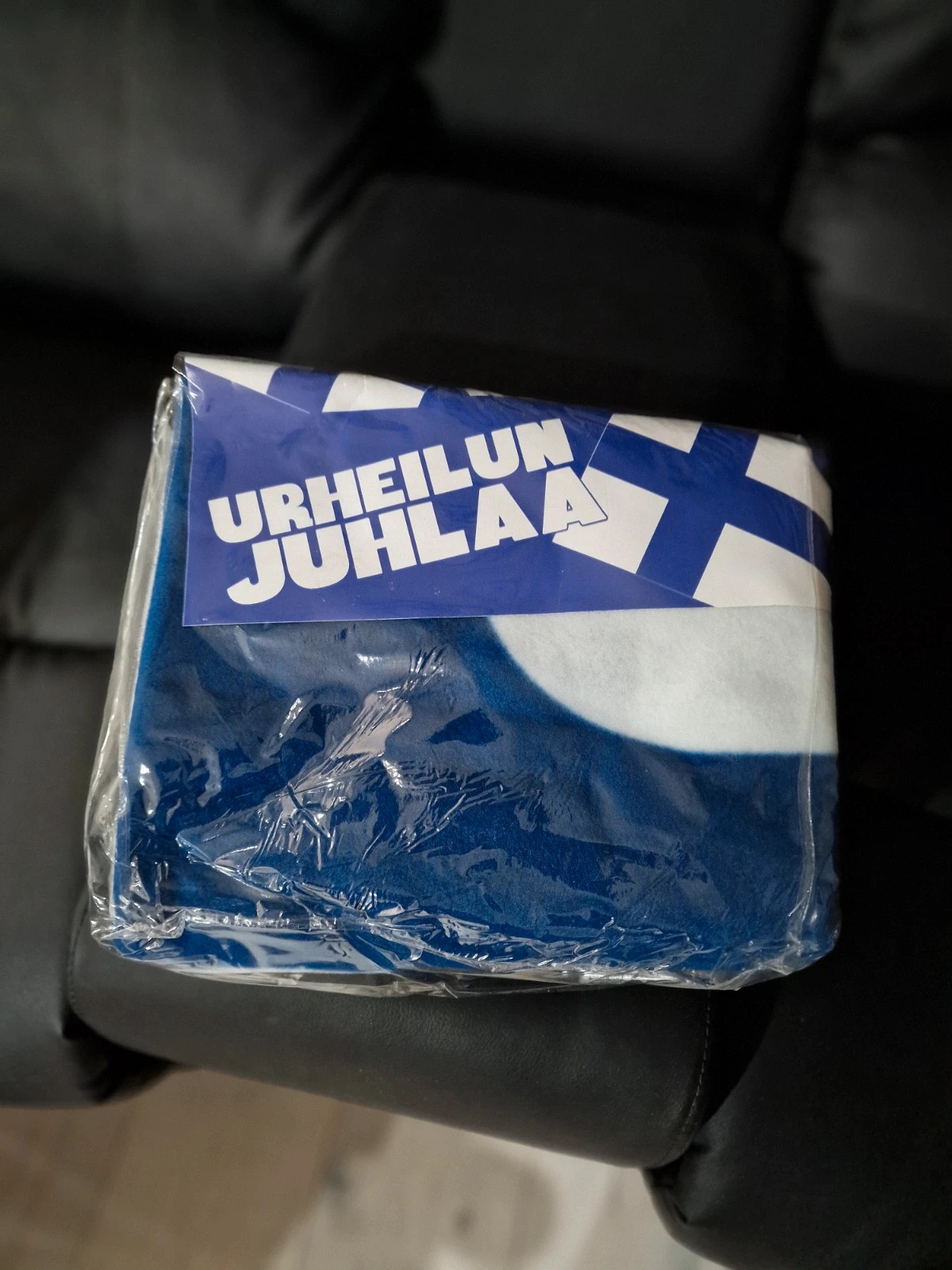 Suomi fleece päiväpeitto