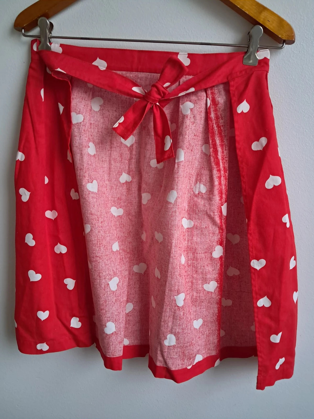 Heart pattern apron