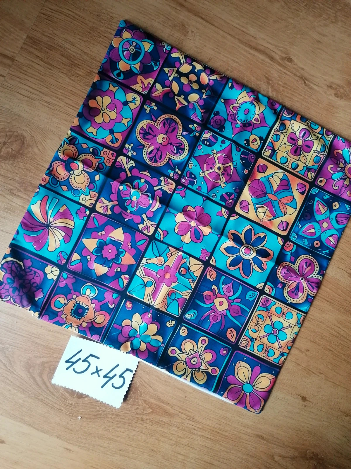 Poszewka dekoracyjna 45x45 boho mandala kwiatowa