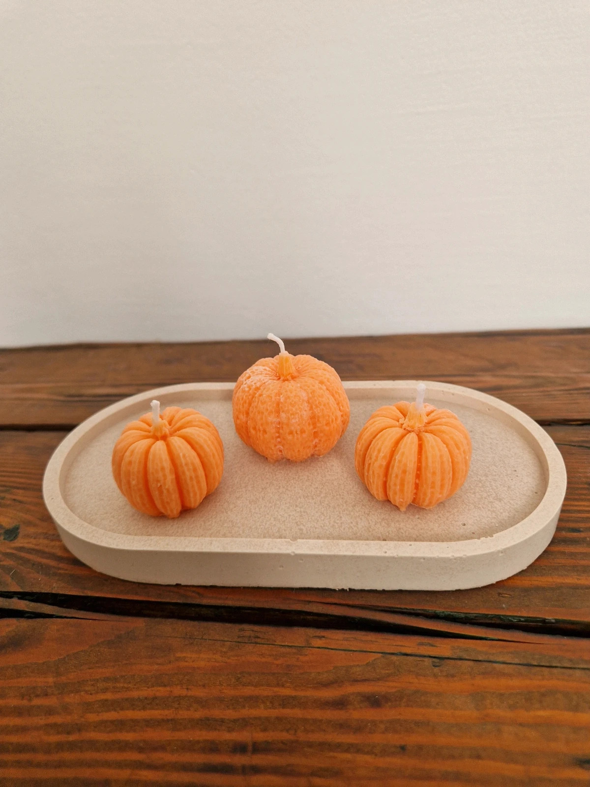 Swiece sojowe w kształcie dyni pumpkin