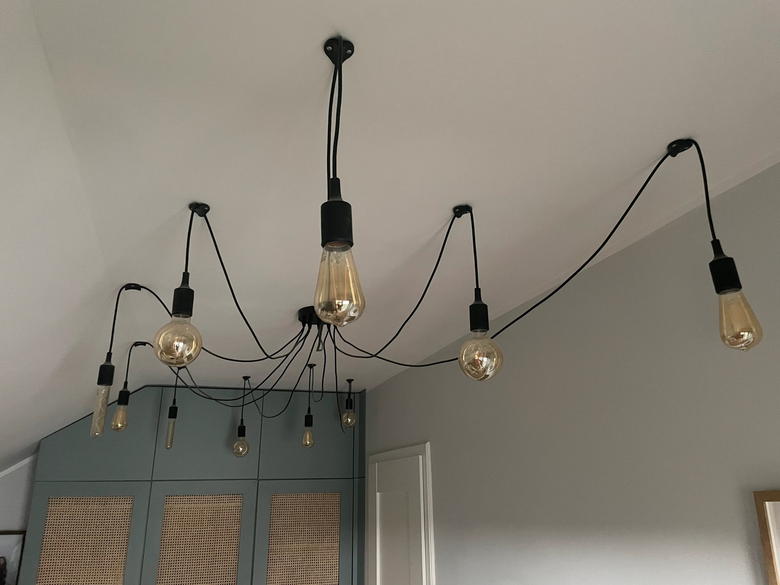 Lampa wisząca typu pająk, nowoczesna lampa