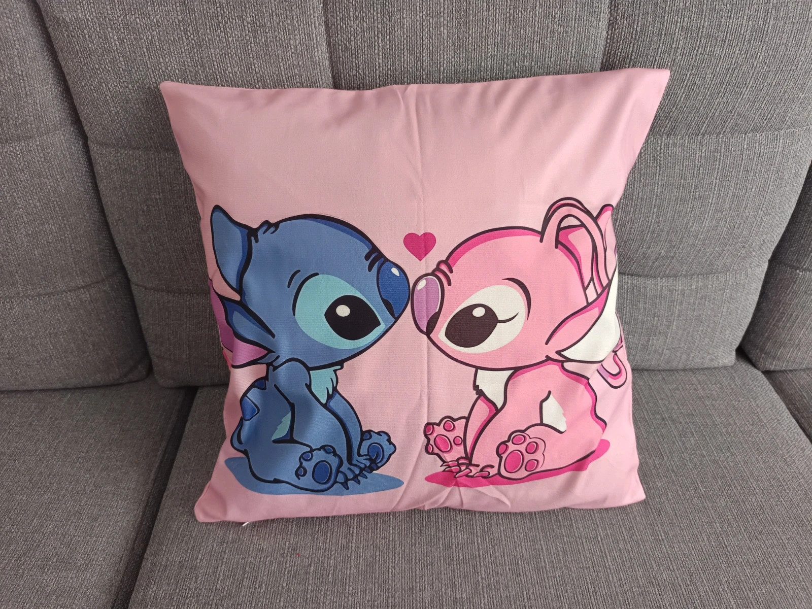 Poszewki różowe Stitch i Angel