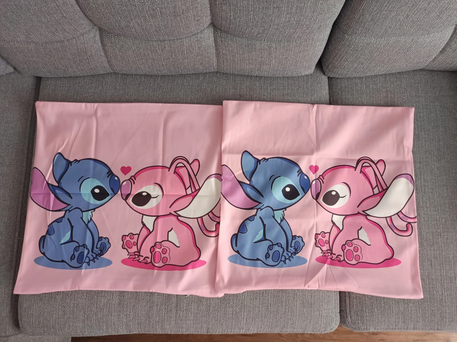 Poszewki różowe Stitch i Angel