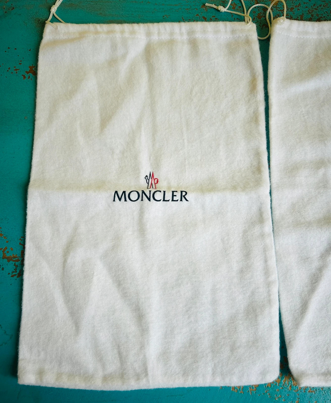 2 Pokrowce Moncler